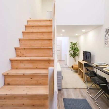 1 Bedroom Flat In Nyar Str., Central Budapest Exteriör bild
