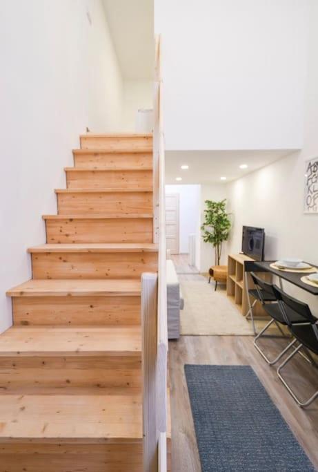 1 Bedroom Flat In Nyar Str., Central Budapest Exteriör bild